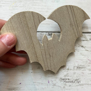 Unpainted Handmade Wooden Bat by Mustofa Art